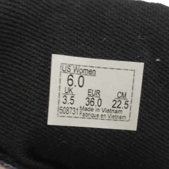 NIB W/Tags VANS Dark Floral Daisy Size 6 Women's Shoes - Picture 9 of 11